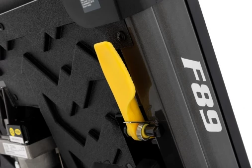 Беговая дорожка Sole F89 (21,5" TFT экран) с Z-образной рамой