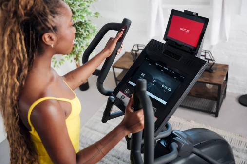 Эллиптический тренажер Sole Fitness Е95S (2023) с изменяемой длиной шага (46 - 61 см) Эллиптический тренажер Sole Fitness Е95S (2023) с изменяемой длиной шага (46 - 61 см)