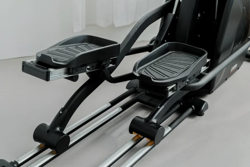 Эллиптический тренажер Sole Fitness Е95S (2023) с изменяемой длиной шага (46 - 61 см) Эллиптический тренажер Sole Fitness Е95S (2023) с изменяемой длиной шага (46 - 61 см)