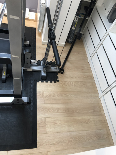 Коврик резиновый черный, 40 x 40 см, толщина 20 мм. MB Barbell