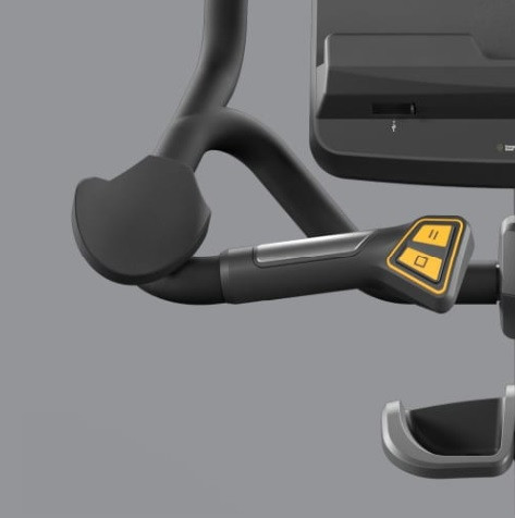 Вертикальный велотренажер Matrix Endurance. Консоль LED Вертикальный велотренажер Matrix Endurance. Консоль LED