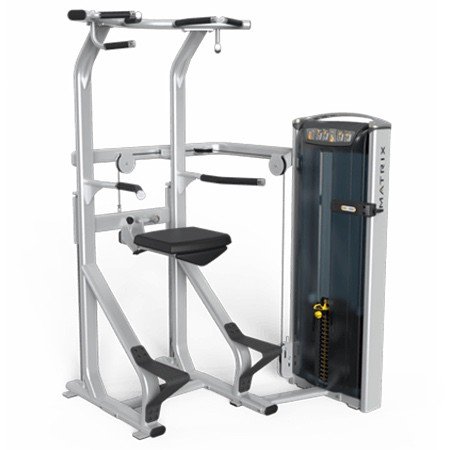 Подтягивания и отжимания с помощью Matrix Versa Plus VS-S601P грузоблочный тренажер, вес стека 68 кг. Подтягивания и отжимания с помощью Matrix Versa Plus VS-S601P грузоблочный тренажер, вес стека 68 кг.