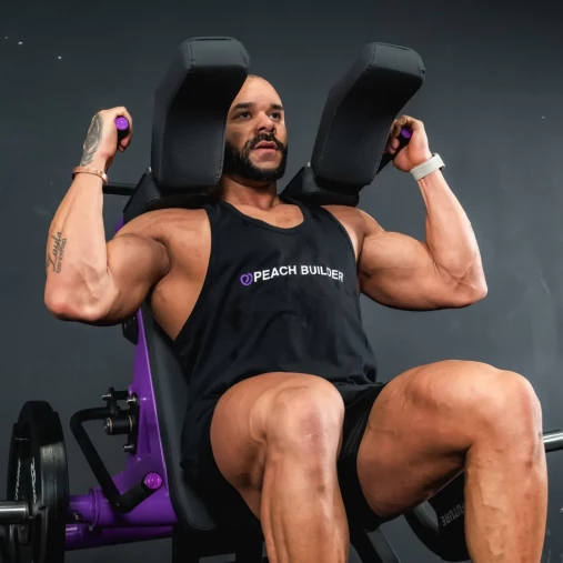 Тренажер Гак V-присед серии Peach Builder PB311 нагружаемый дисками Тренажер Гак V-присед серии Peach Builder PB311 нагружаемый дисками